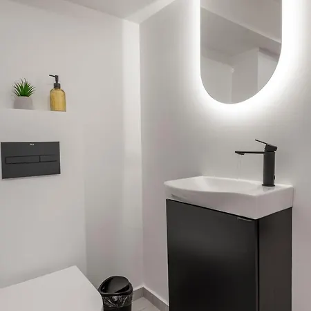 Apartment Oculus Kolonos By Live&travel Athens